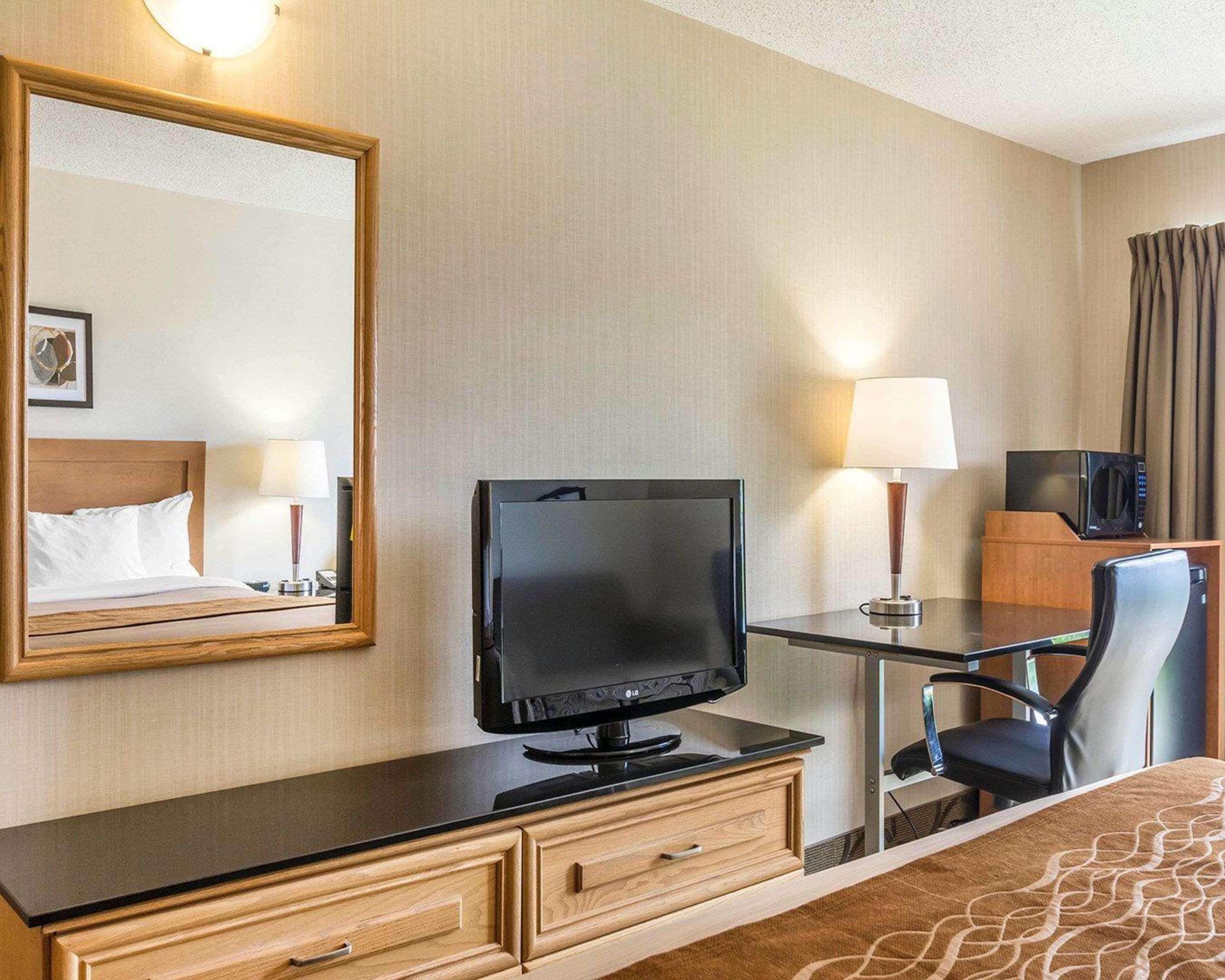 Comfort Inn Thetford Mines Exterior photo