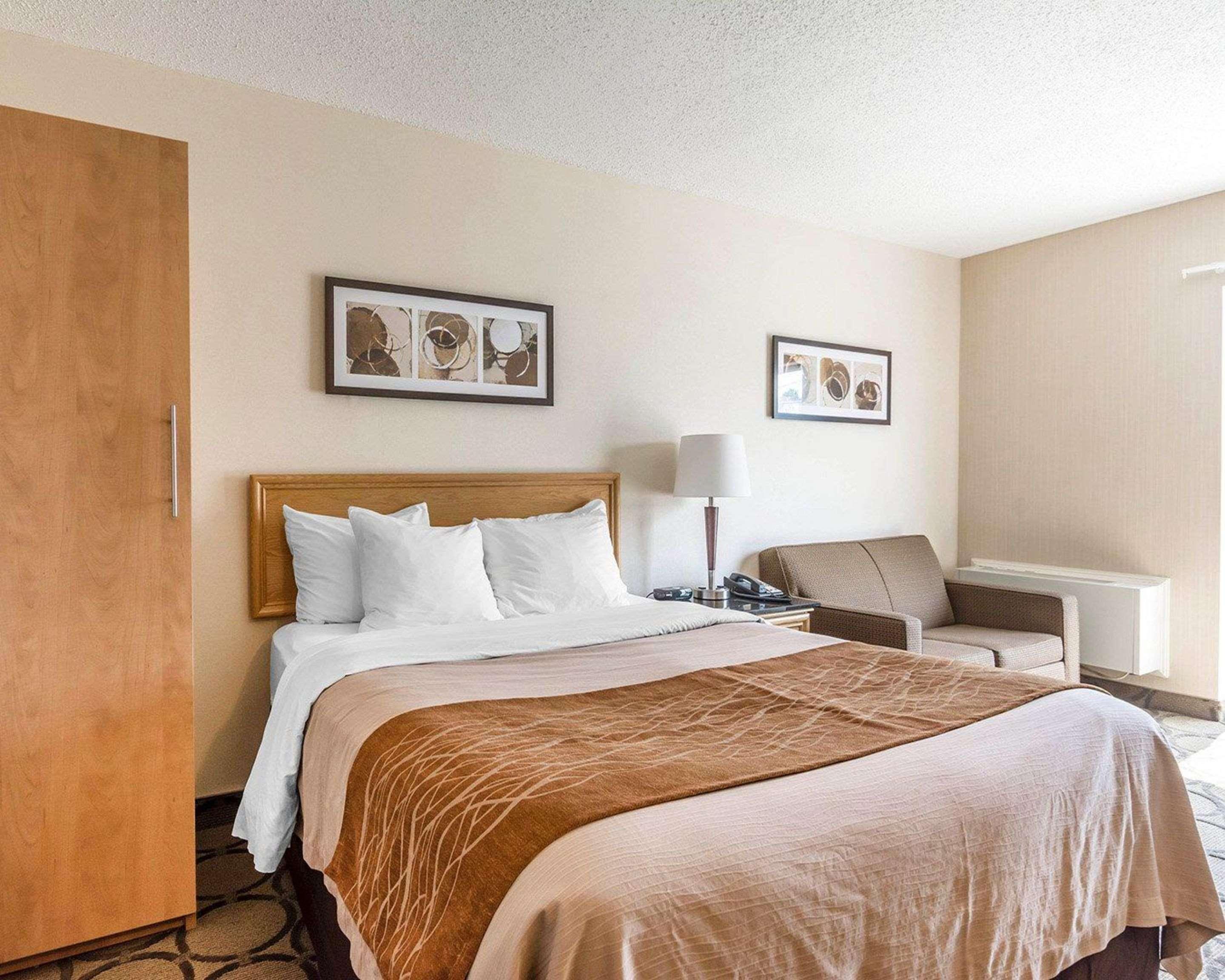 Comfort Inn Thetford Mines Exterior photo