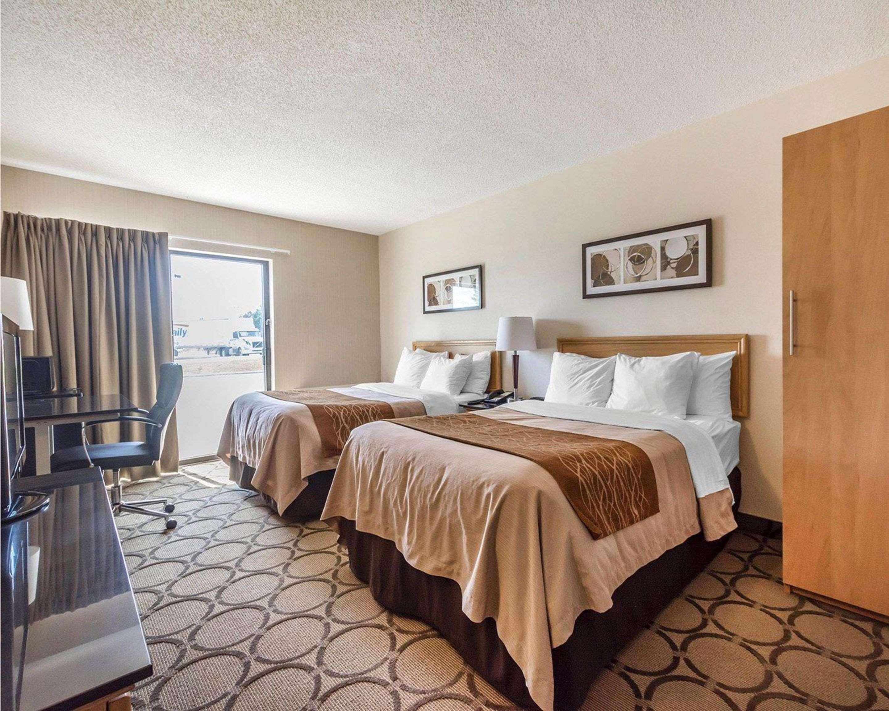 Comfort Inn Thetford Mines Exterior photo