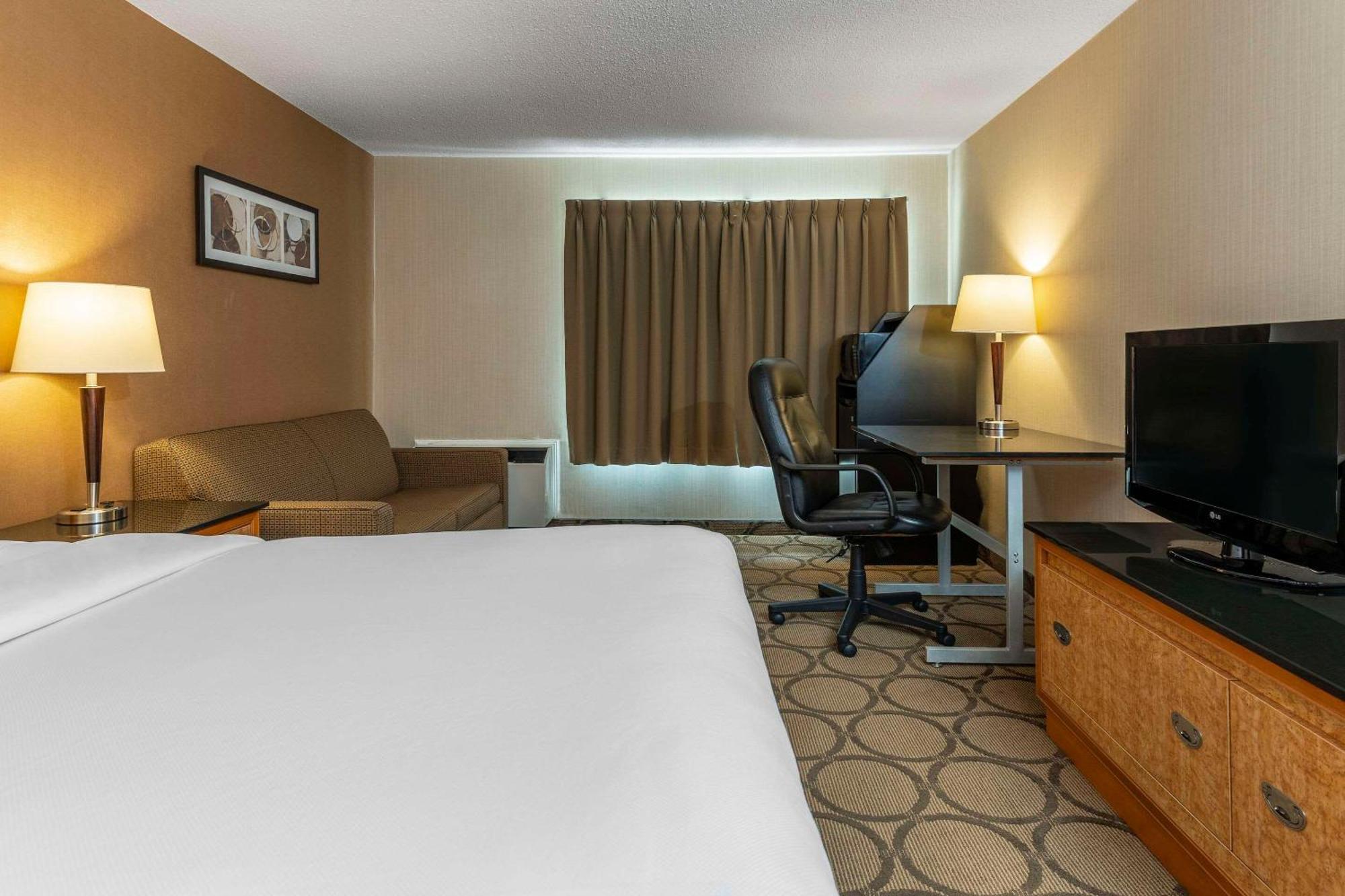 Comfort Inn Thetford Mines Exterior photo