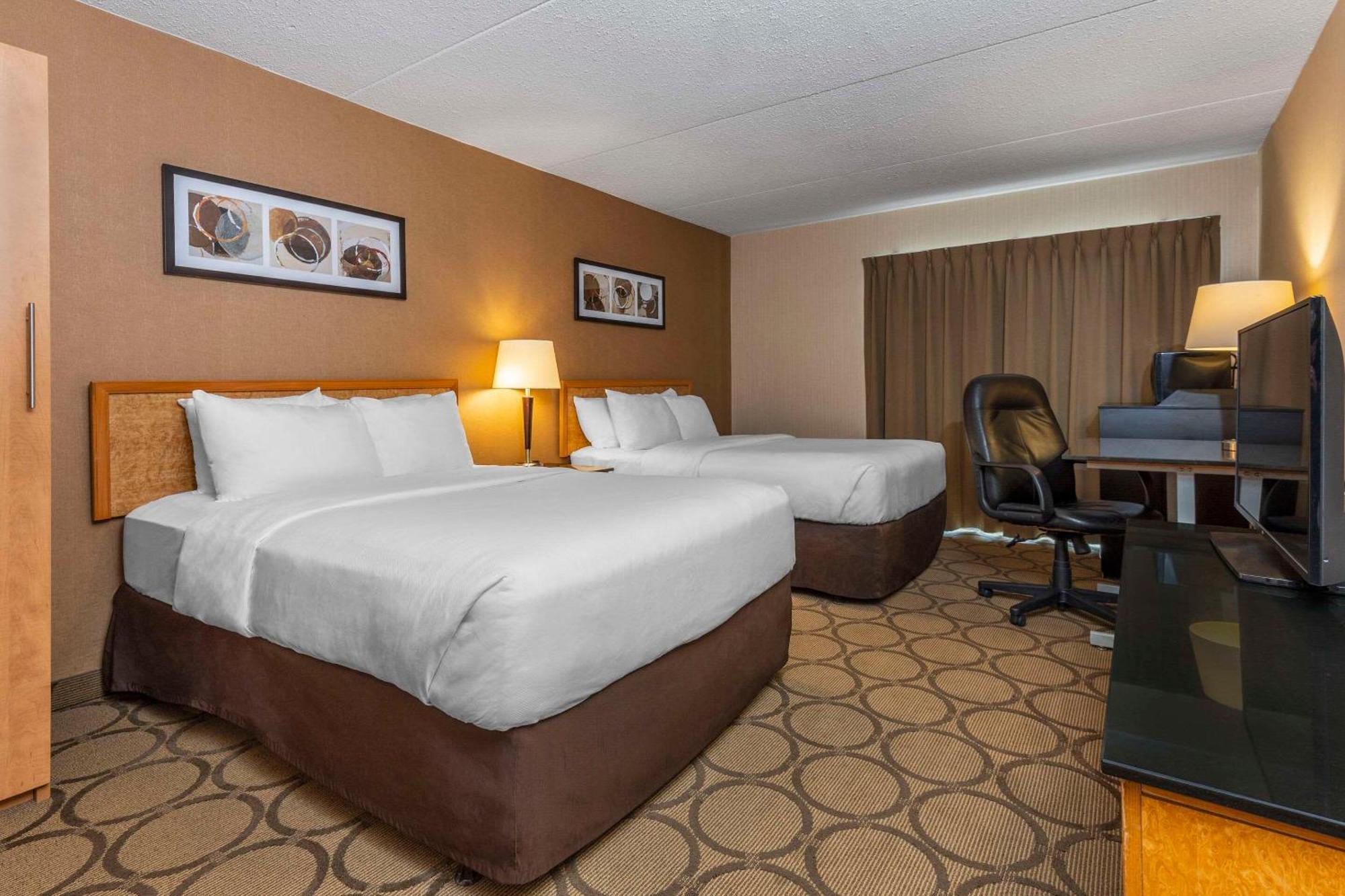 Comfort Inn Thetford Mines Exterior photo