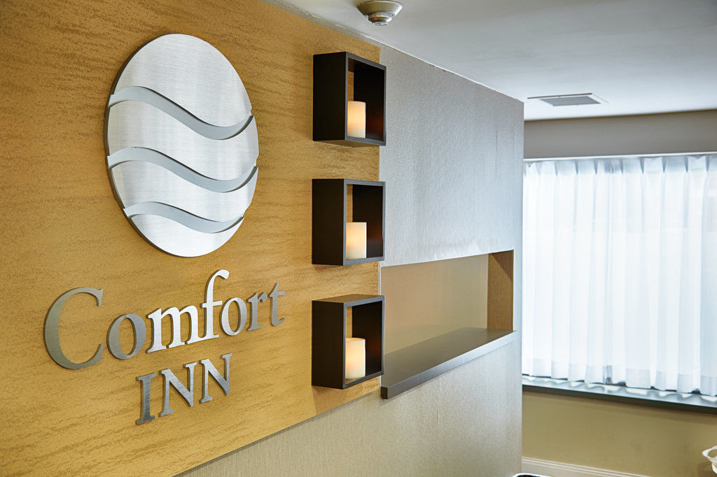 Comfort Inn Thetford Mines Exterior photo