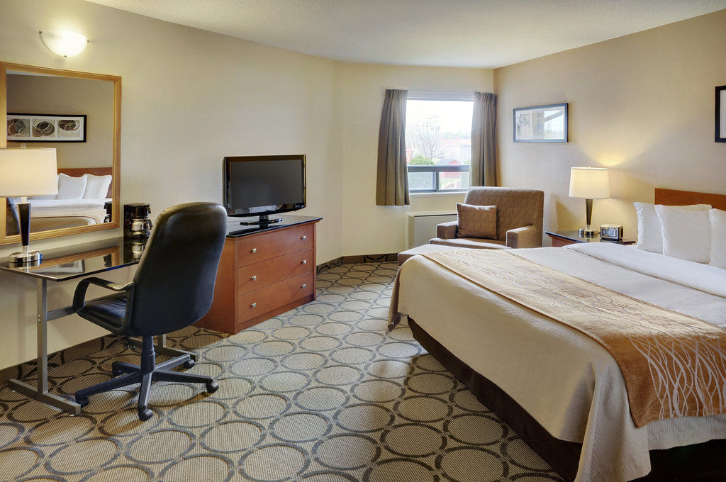 Comfort Inn Thetford Mines Exterior photo